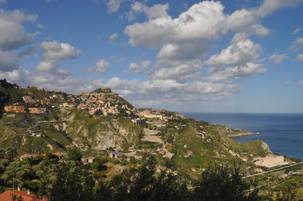 The Lemon Tree Apartment Taormina Room photo