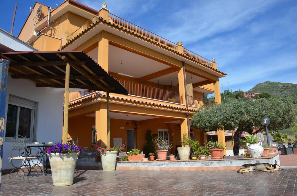 The Lemon Tree Apartment Taormina Exterior photo