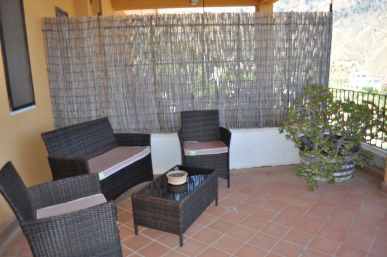 The Lemon Tree Apartment Taormina Exterior photo