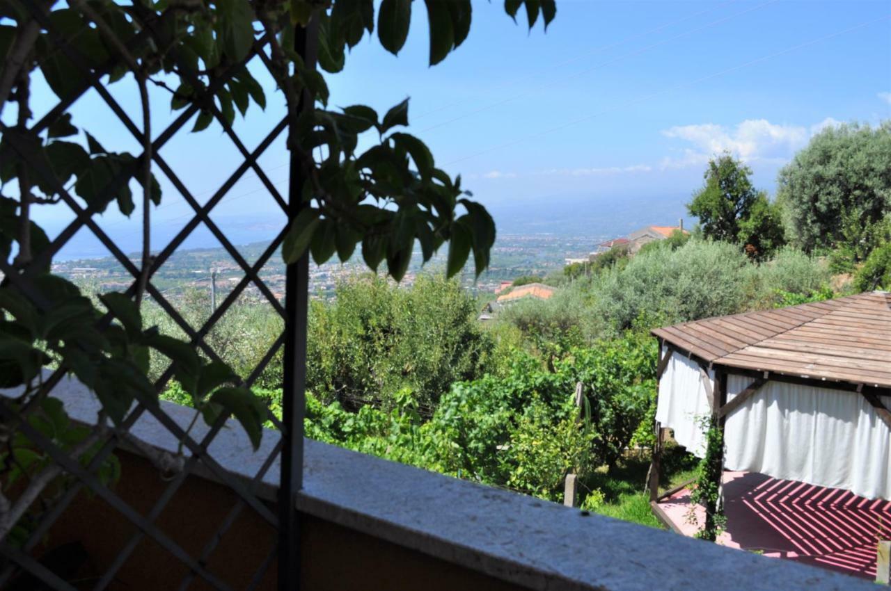 The Lemon Tree Apartment Taormina Exterior photo